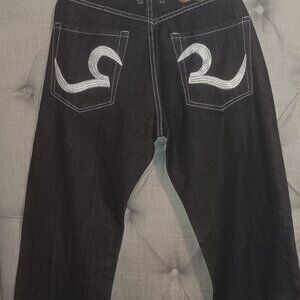 Mens dark wash jeans with silvery stitching sz. 34/32